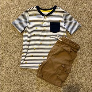 OshKosh size 5T pocket t-shirt. True Craft kaki cargo shorts size 4T